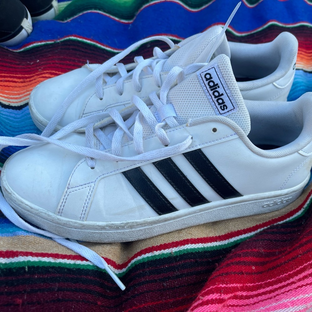Men’s size 7 Adidas